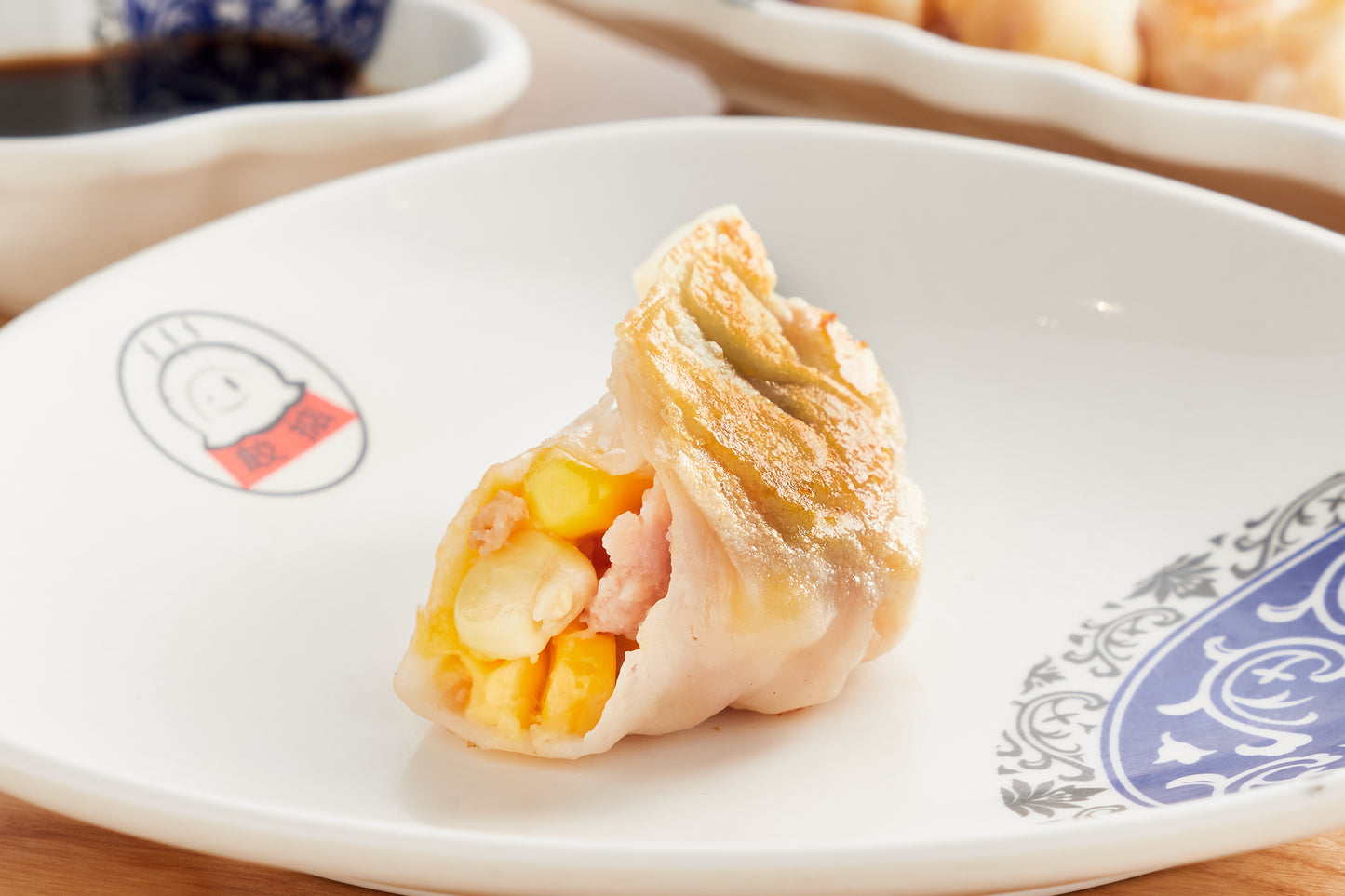 香煎軟心芝士生餃 Cheese with Pork Raw Dumplings (12pcs)