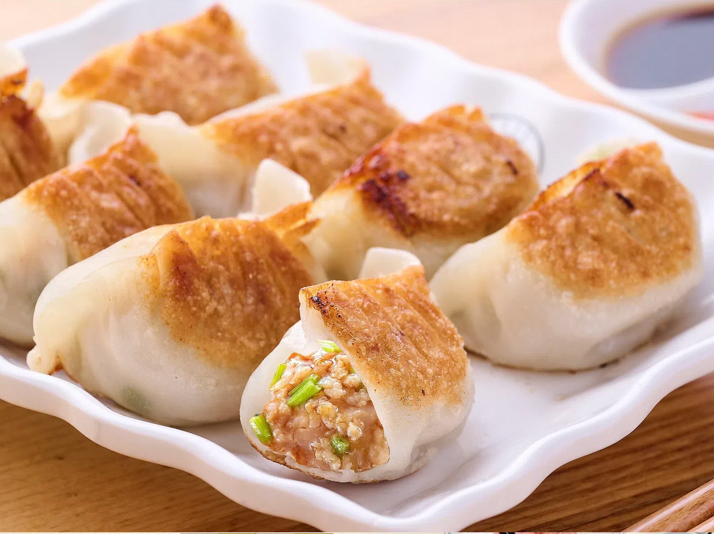 芹菜豬肉生餃  Celery with Pork Raw Dumplings (12pcs)