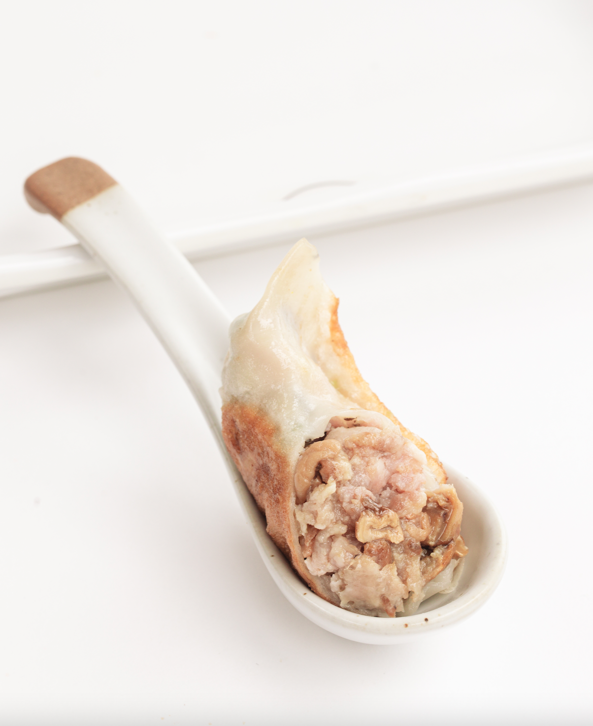 至尊松茸生餃 Raw Dumplings with Matsutake Mushroom & Pork (12pcs)